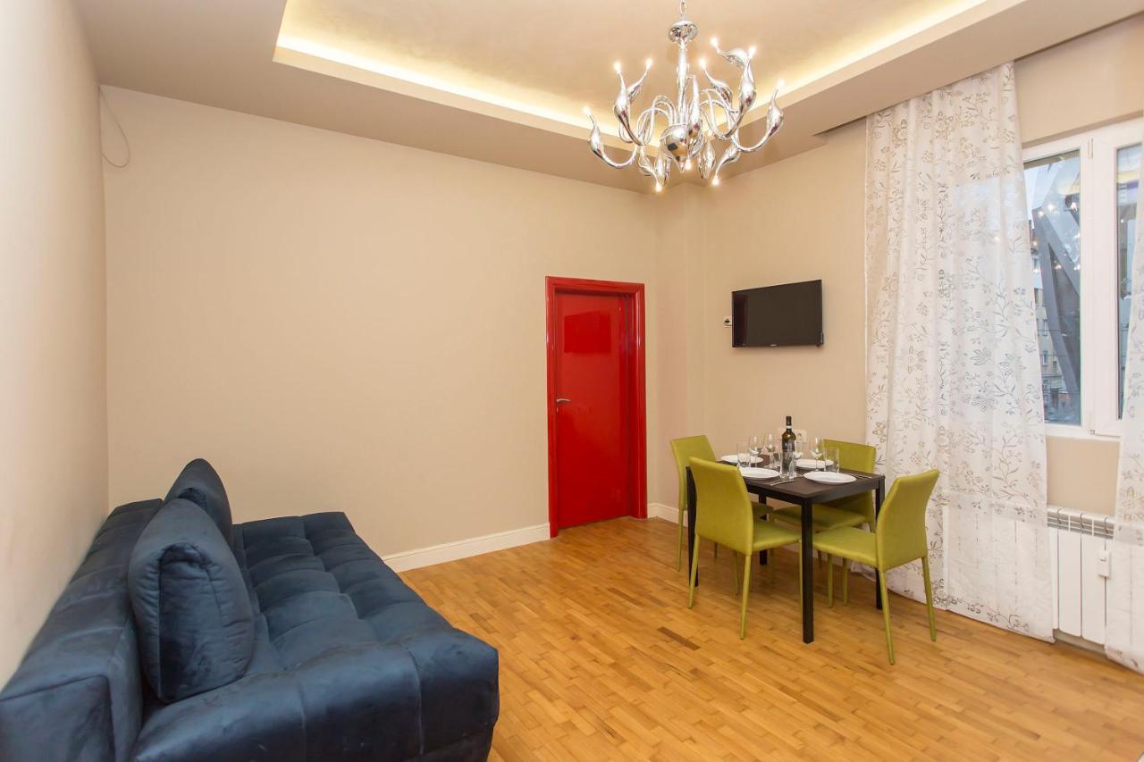 Elegant 2Bdr Apartment With A Balcony София Экстерьер фото